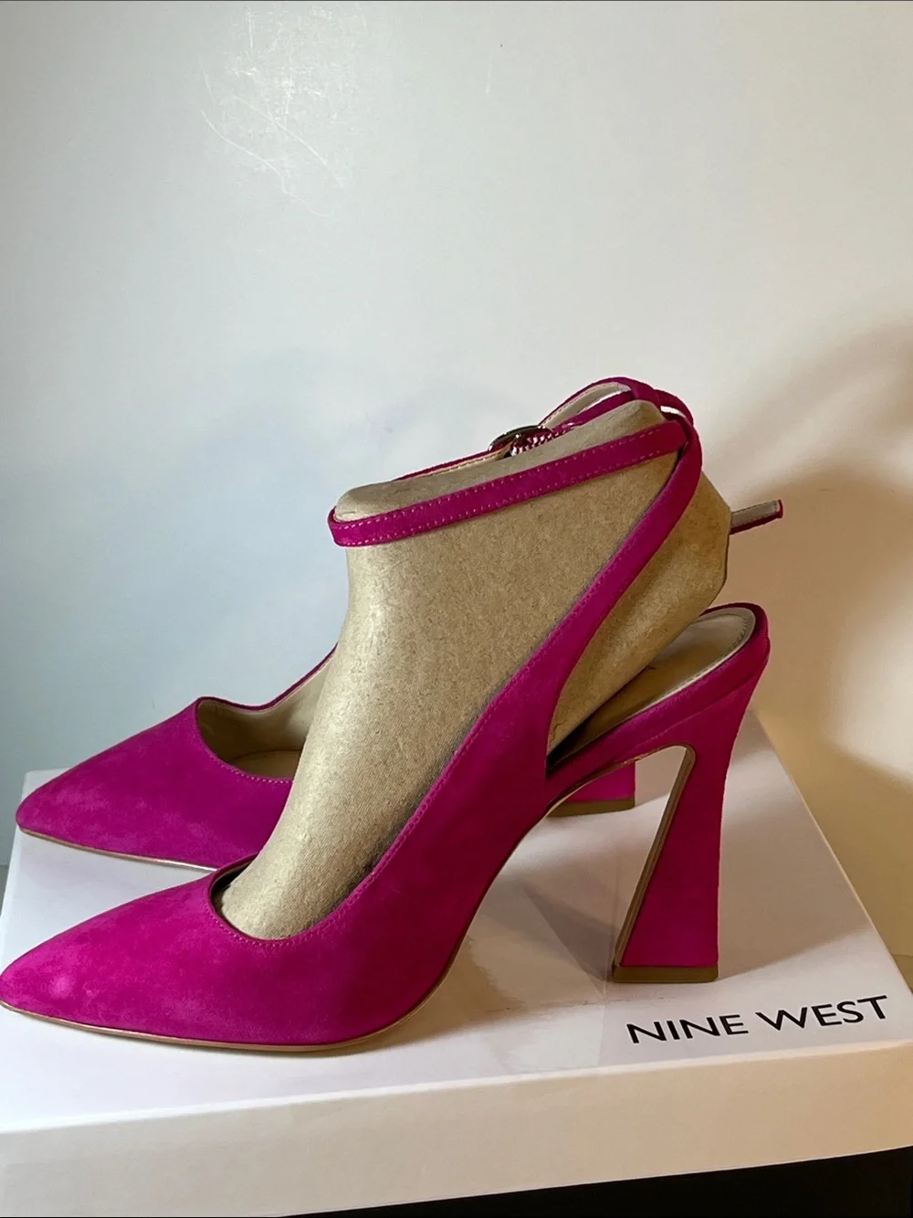 Nine West Dark Pink Suede Ankle Strap Pointed-Toe Slingback Heels New 7 M - Picture 13 of 14